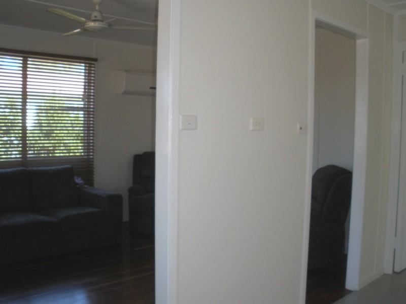 16 Long Street, Blackwater QLD 4717