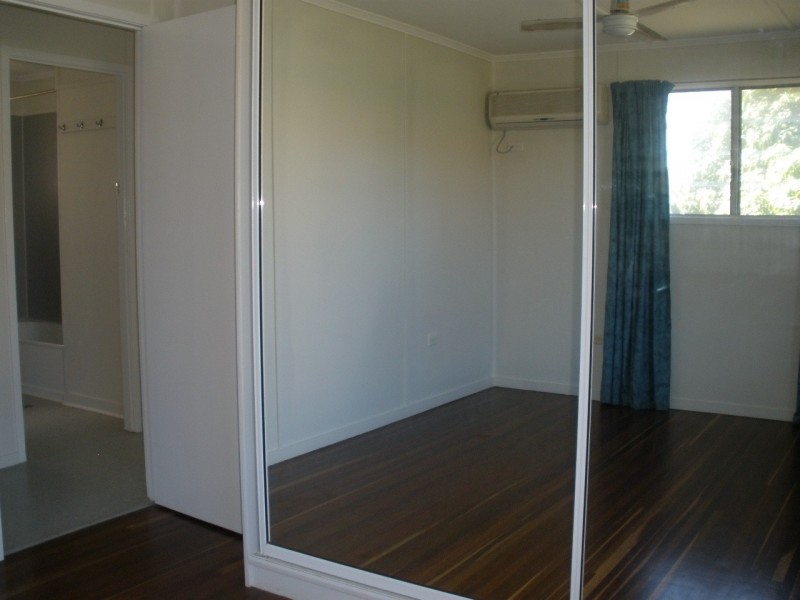 16 Long Street, Blackwater QLD 4717