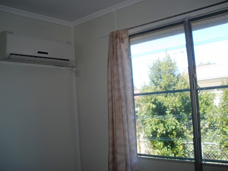 16 Long Street, Blackwater QLD 4717