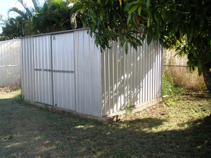 16 Long Street, Blackwater QLD 4717