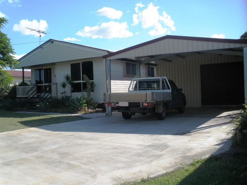 16 Long Street, Blackwater QLD 4717