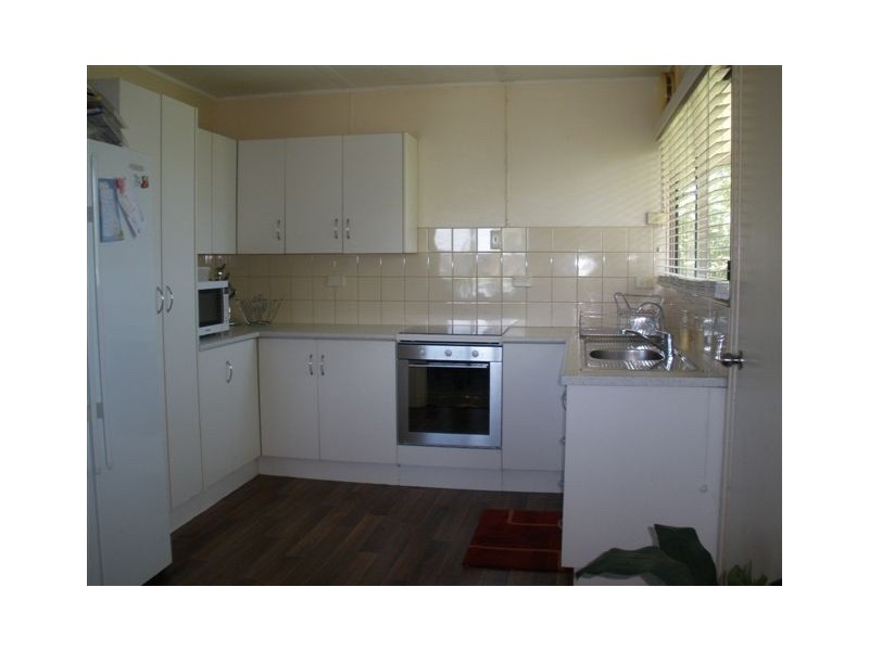 16 Kurrajong Street, Blackwater QLD 4717