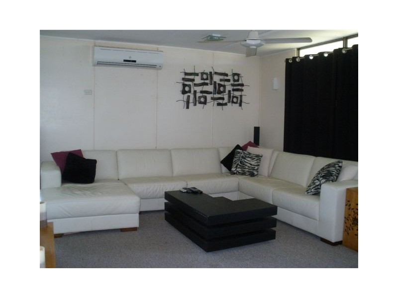 16 Kurrajong Street, Blackwater QLD 4717