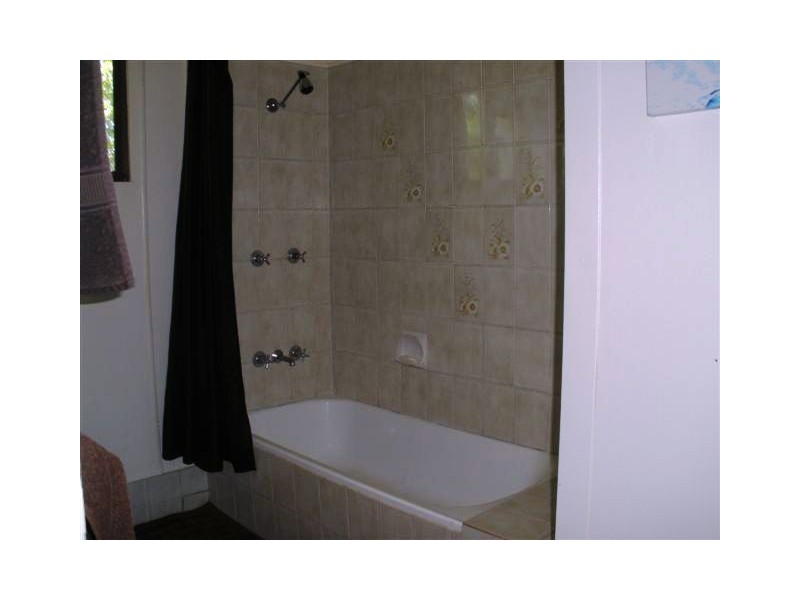 16 Kurrajong Street, Blackwater QLD 4717