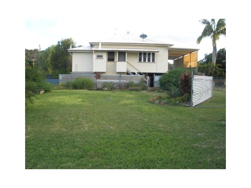 50 Main Street, Bluff QLD 4702