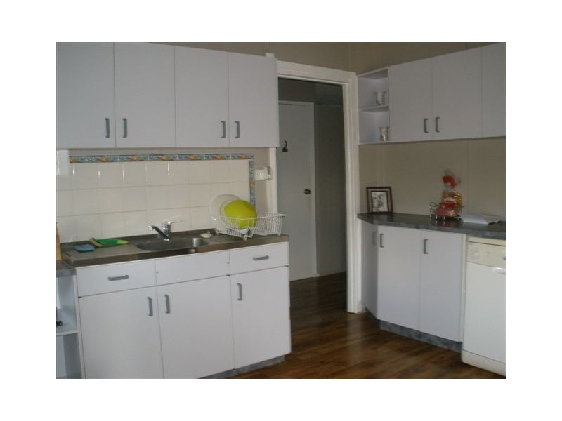 50 Main Street, Bluff QLD 4702