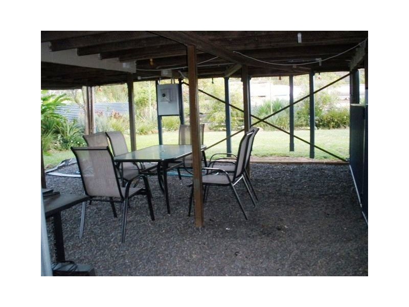 50 Main Street, Bluff QLD 4702