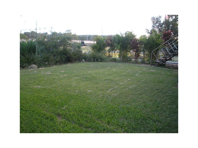 50 Main Street, Bluff QLD 4702