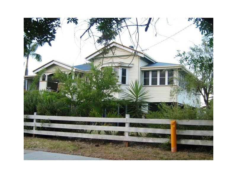 50 Main Street, Bluff QLD 4702