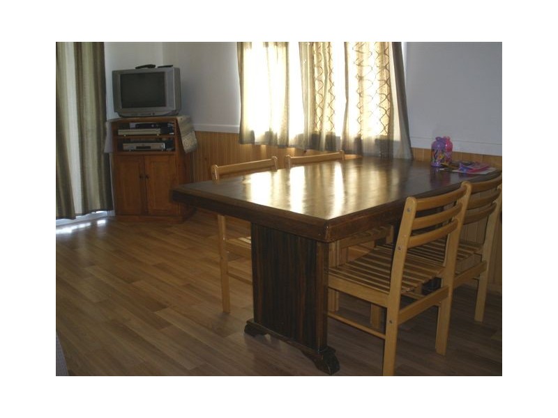 10 Creek Street, Bluff QLD 4702