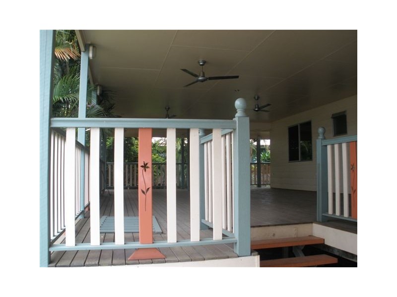 21 Bendee Cres, Blackwater QLD 4717