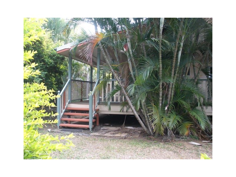 21 Bendee Cres, Blackwater QLD 4717