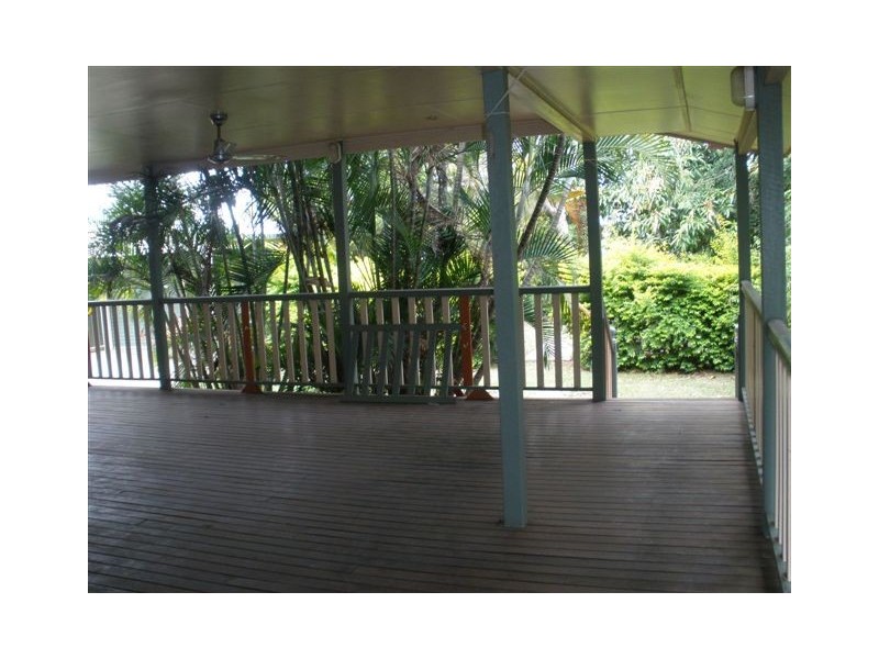 21 Bendee Cres, Blackwater QLD 4717