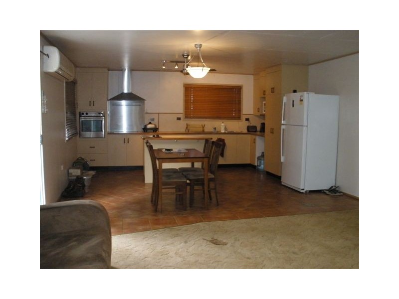 21 Bendee Cres, Blackwater QLD 4717