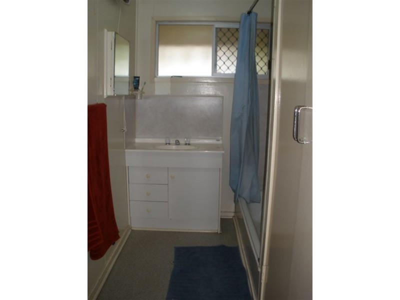 21 Bendee Cres, Blackwater QLD 4717