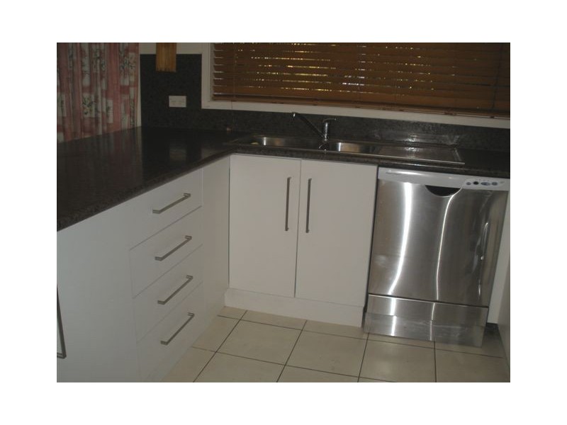 50 Stower Street, Blackwater QLD 4717