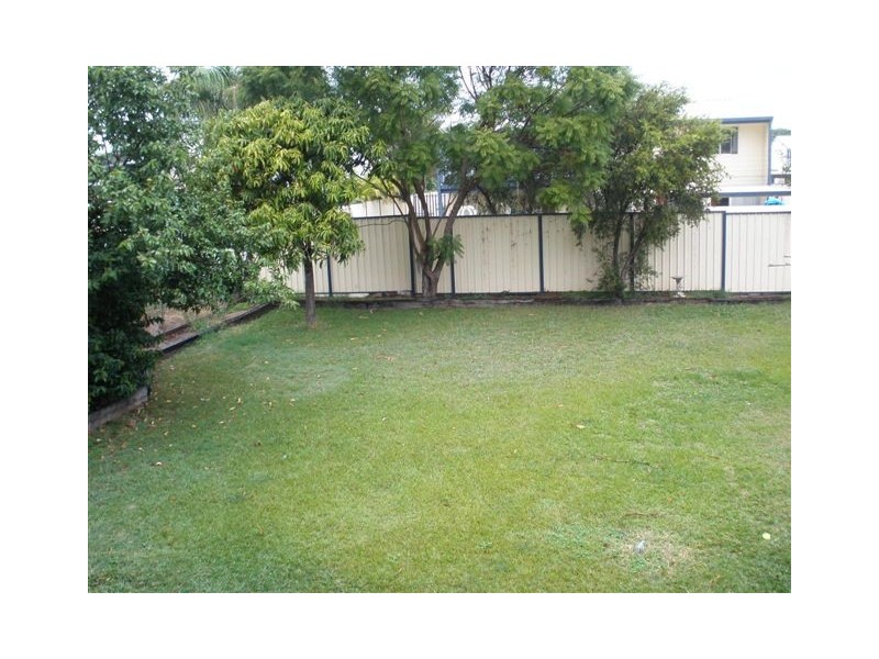 3 Monger Street, Blackwater QLD 4717