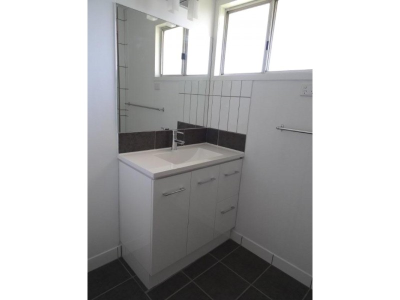 14 Bremner Street, Blackwater QLD 4717