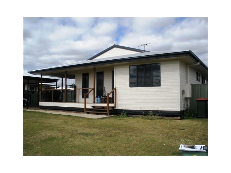 10 Summer Red Court, Blackwater QLD 4717