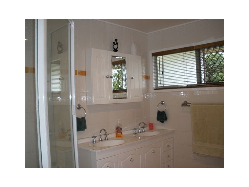 18 Lawless Street, Blackwater QLD 4717