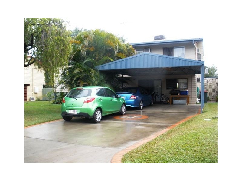 18 Lawless Street, Blackwater QLD 4717