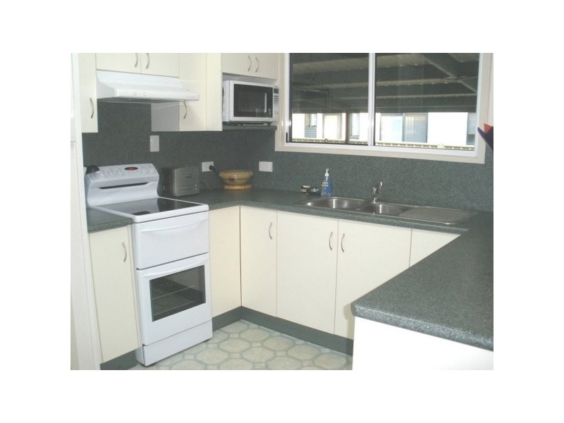 3 Long Street, Blackwater QLD 4717