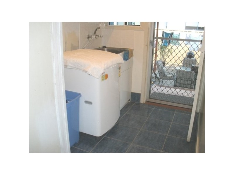 3 Long Street, Blackwater QLD 4717