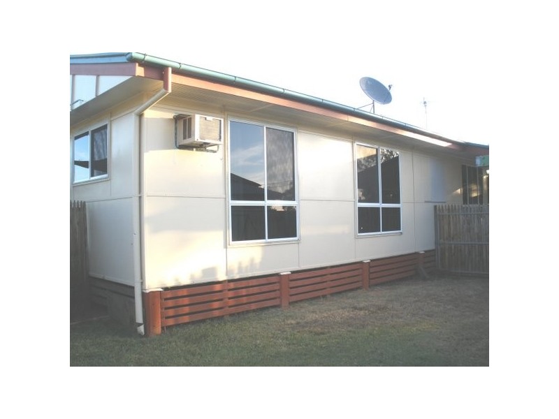 3 Long Street, Blackwater QLD 4717