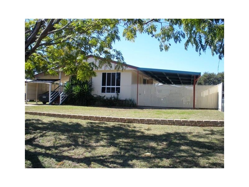 3 Long Street, Blackwater QLD 4717