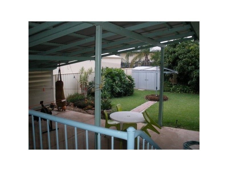 16 Stower Street, Blackwater QLD 4717