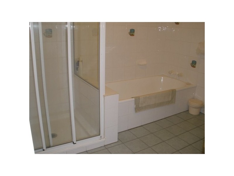 16 Stower Street, Blackwater QLD 4717