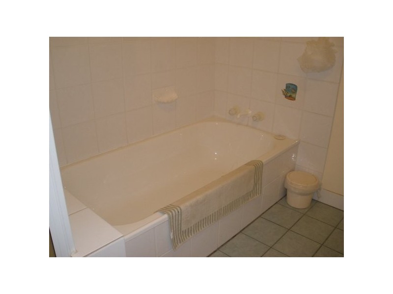 16 Stower Street, Blackwater QLD 4717