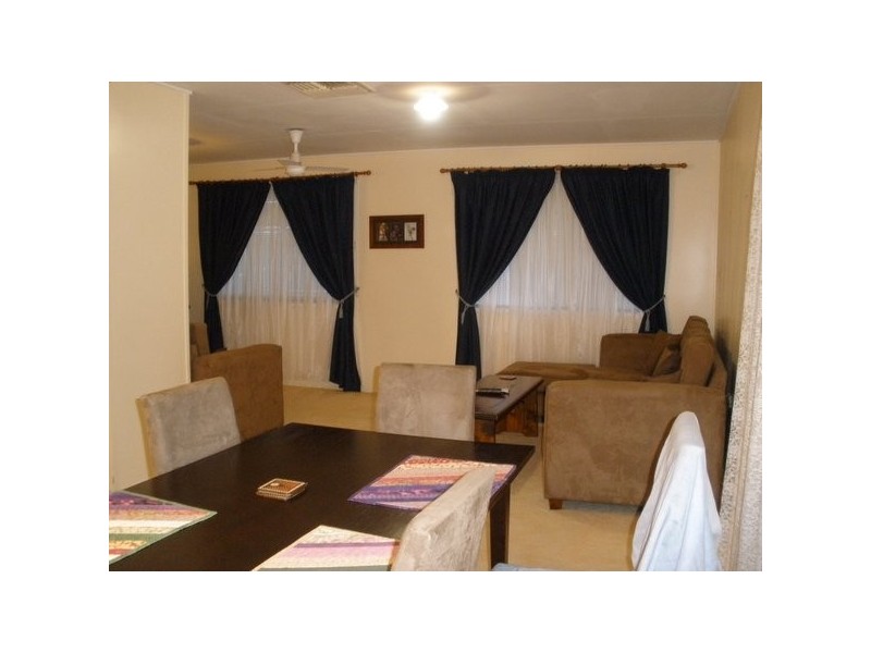 16 Stower Street, Blackwater QLD 4717