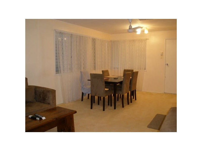 16 Stower Street, Blackwater QLD 4717