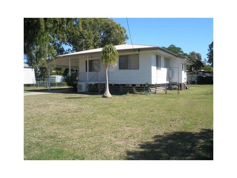 78 Arthur Street, Blackwater QLD 4717