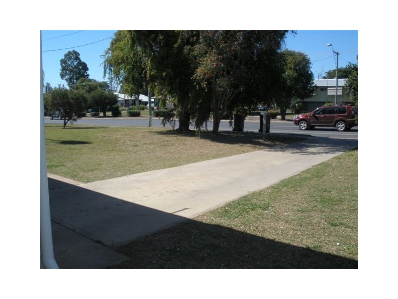 78 Arthur Street, Blackwater QLD 4717