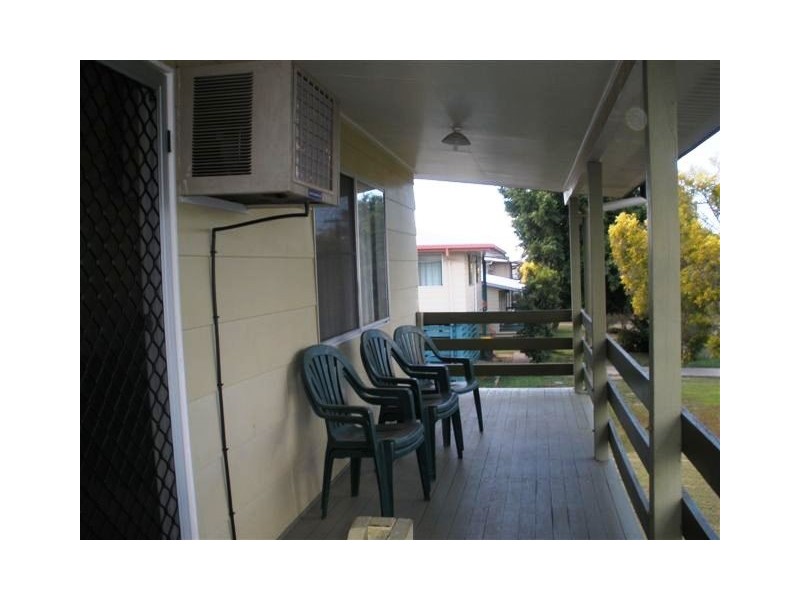 4 Adams Crescent, Blackwater QLD 4717