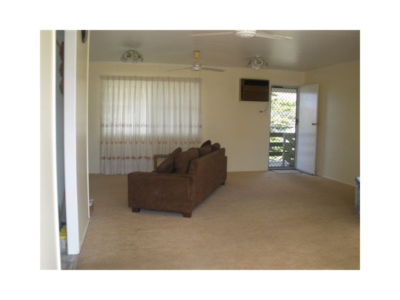 4 Adams Crescent, Blackwater QLD 4717