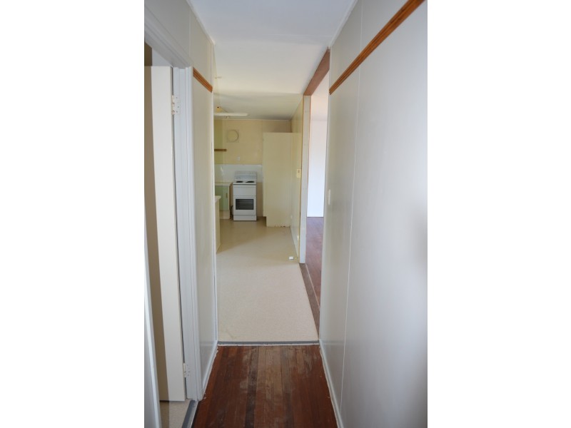 6 Monger Street, Blackwater QLD 4717