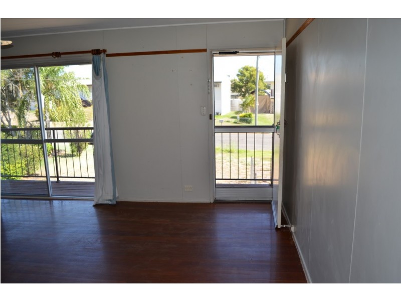 6 Monger Street, Blackwater QLD 4717