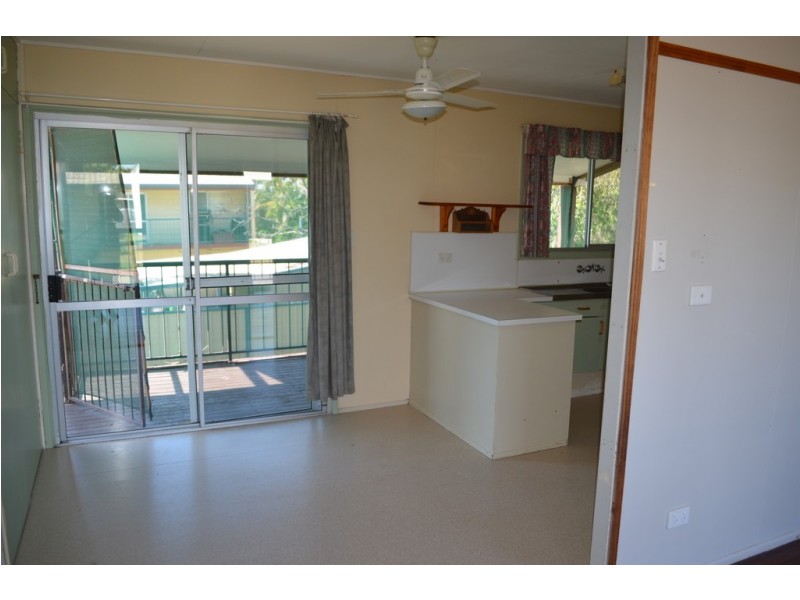 6 Monger Street, Blackwater QLD 4717