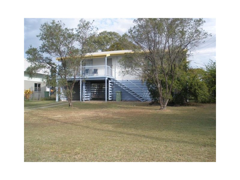 11 Monger Street, Blackwater QLD 4717