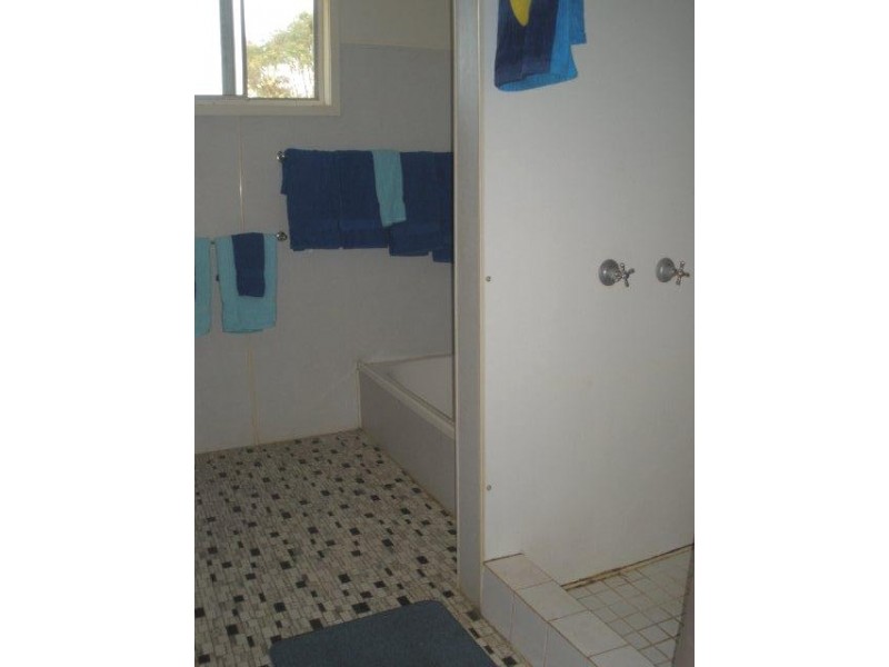 20 Gum Street, Blackwater QLD 4717