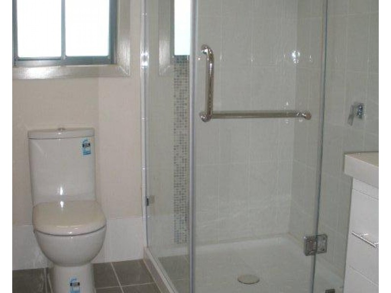 73 A and B Arthur Street, Blackwater QLD 4717