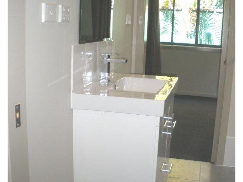 73 A and B Arthur Street, Blackwater QLD 4717