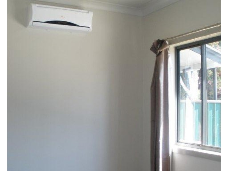 73 A and B Arthur Street, Blackwater QLD 4717