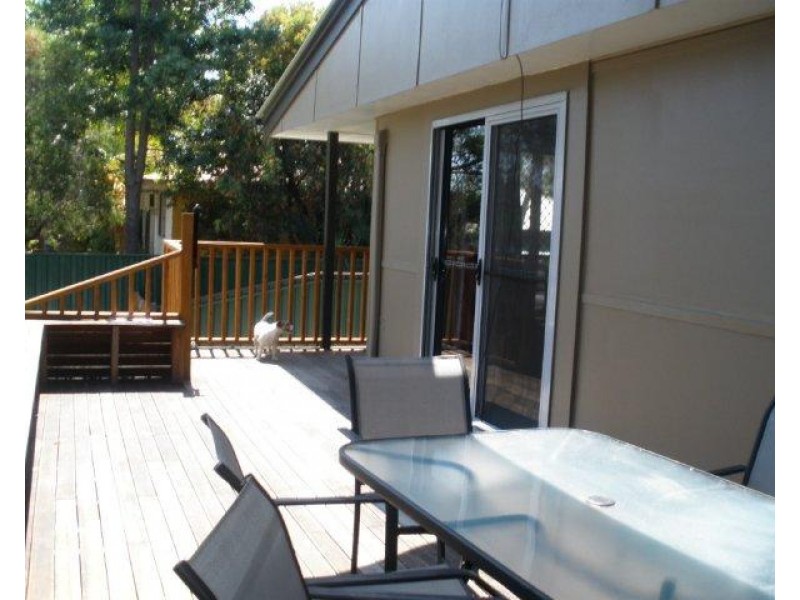 73 A and B Arthur Street, Blackwater QLD 4717