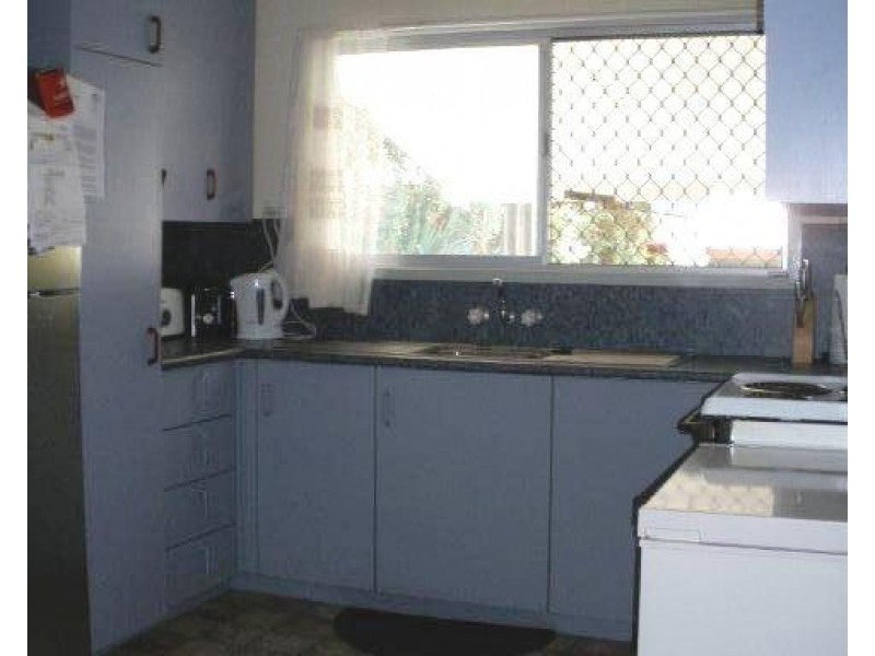 73 A and B Arthur Street, Blackwater QLD 4717