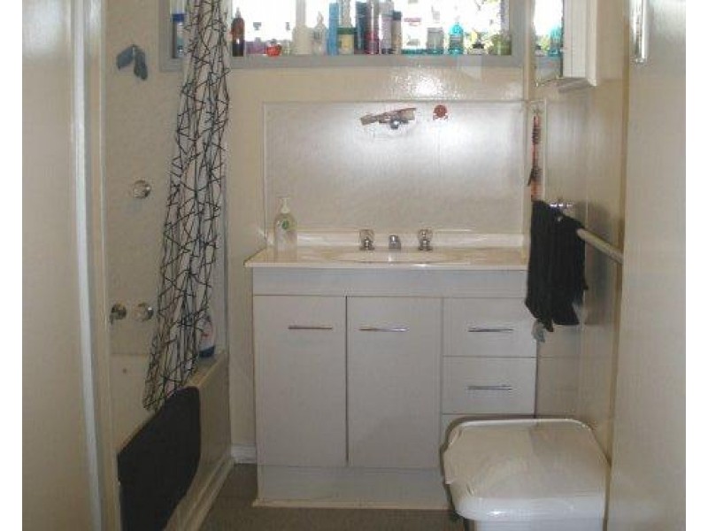 73 A and B Arthur Street, Blackwater QLD 4717