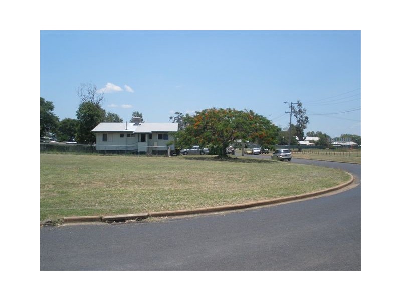 20 Bendee Crescent, Blackwater QLD 4717